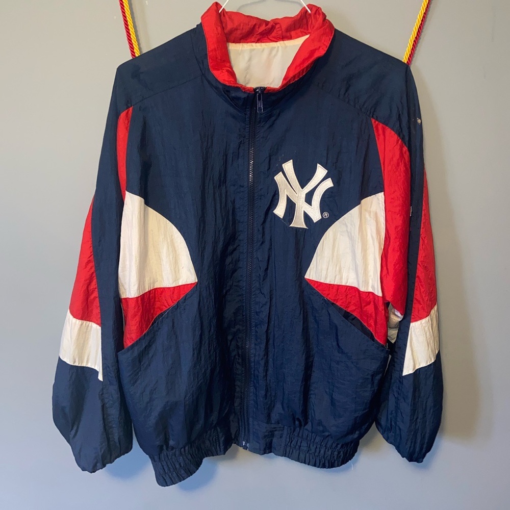 VINTAGE 80s NEW YORK YANKEES windbreaker